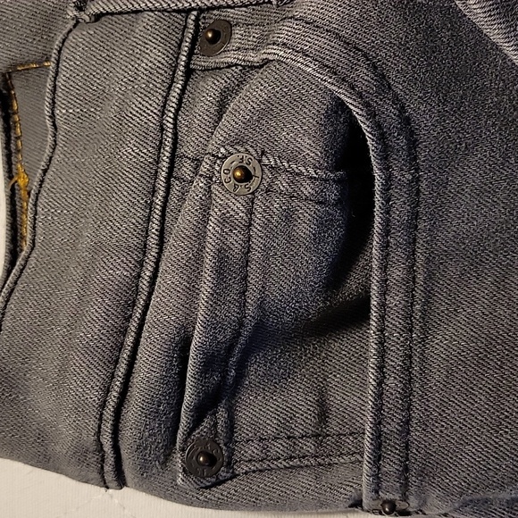 Men's Levi Jeans - Picture 3 of 10